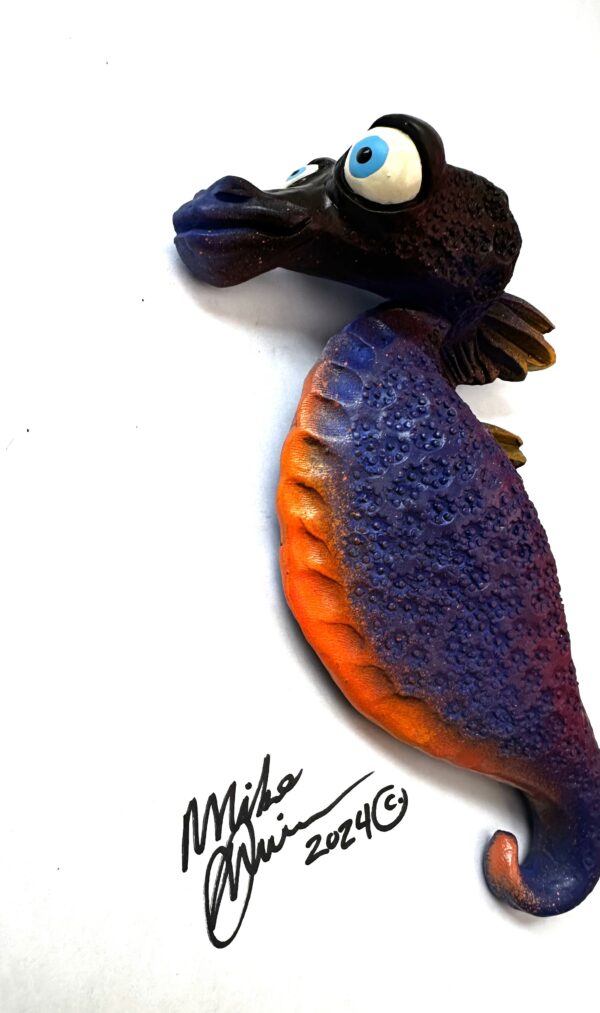King Dingcauser Seahorse - Fish with Attitude - Image 3