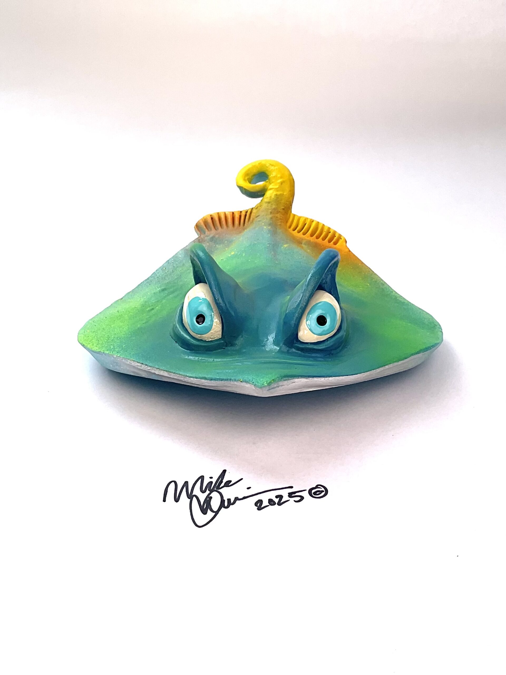 Wild Oscar Stingray - Fish with Attitude