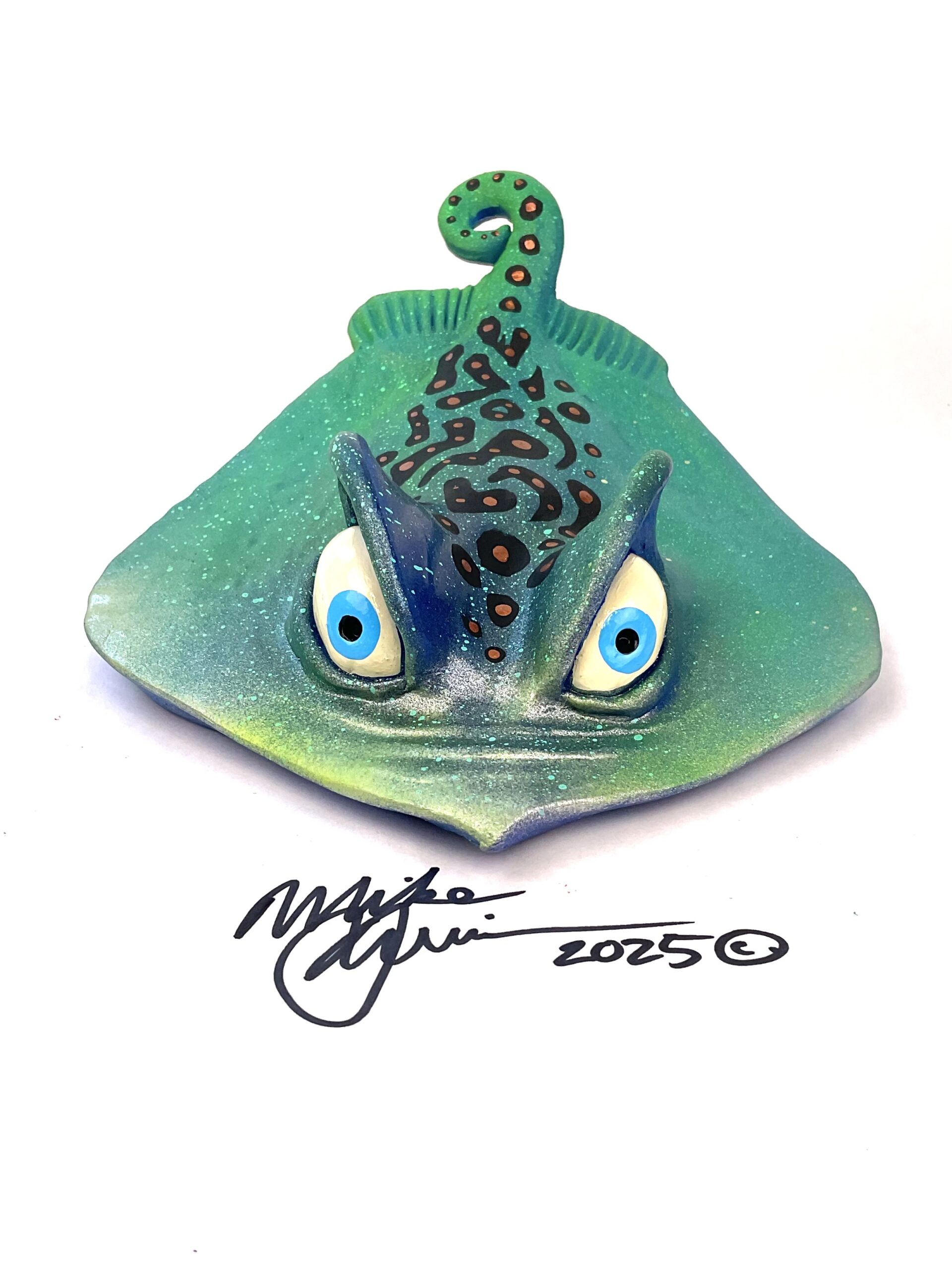 Wild Oscar Stingray - Fish with Attitude